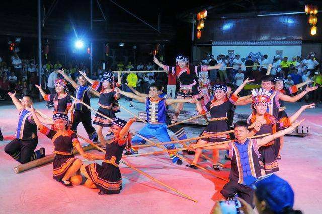 德天跨国瀑布•明仕田园•通灵大峡谷•巴马长寿村•仁寿源•长桌宴•篝火晚会 3天2晚游【无购物店】