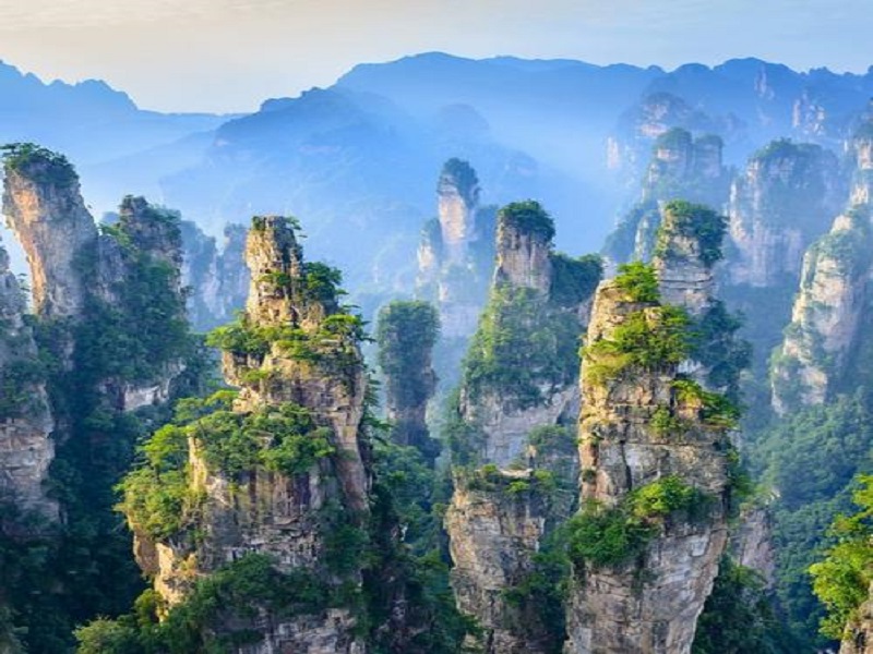 张家界•黄龙洞•天门山（玻璃栈道）双卧5日游