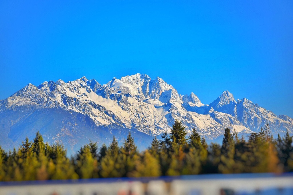 玉龙雪山