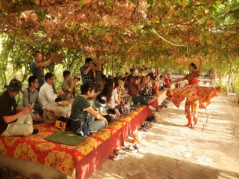 吐鲁番维吾尔族家访