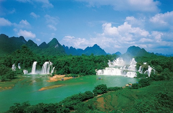 【广西真好玩5天游】桂林山水•漓江阳朔•德天跨国瀑布•