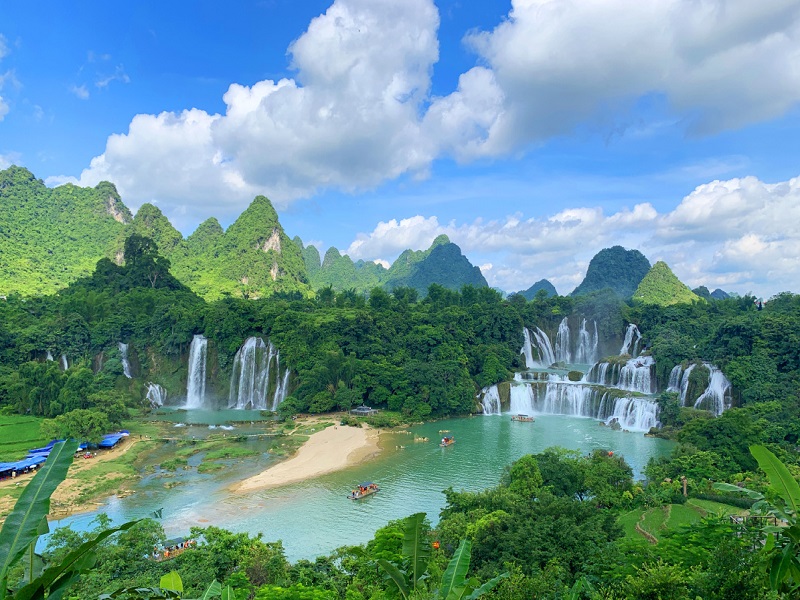 <b>【广西纯玩6天游】德天跨国瀑布•通灵峡谷•北海银滩•桂林山水•漓江阳朔•世外桃源 6天5晚游</b>